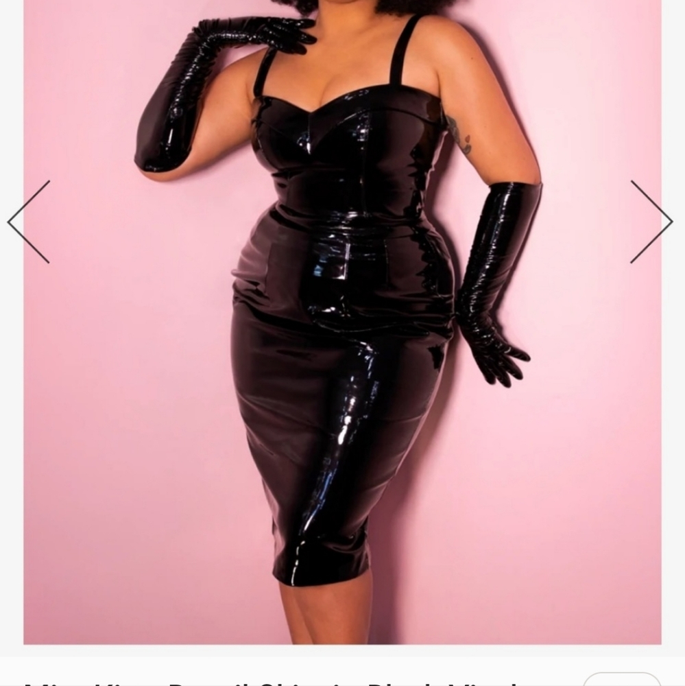 Miss Kitty pencil skirt in black latex